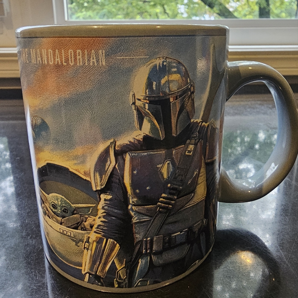 The Mandalorian Mug NWT